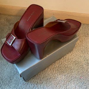 Nine West maroon wedge sandal - like new, never worn